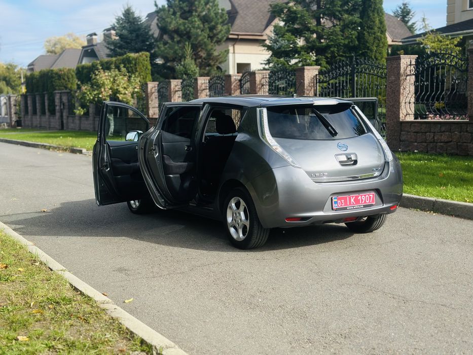електромобіль Nissan Leaf чистого 2014  11/12