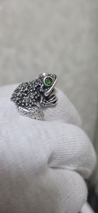 Срібне колечко  .