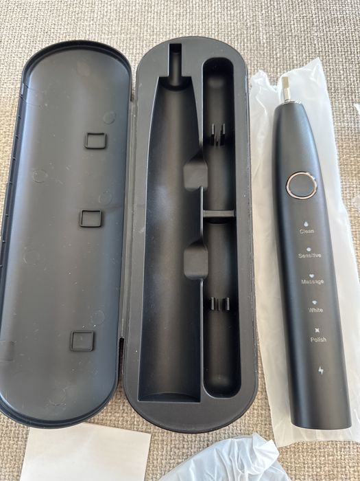 Szczoteczka soniczna  czarna nowa + 6 koncowek nowa okazja