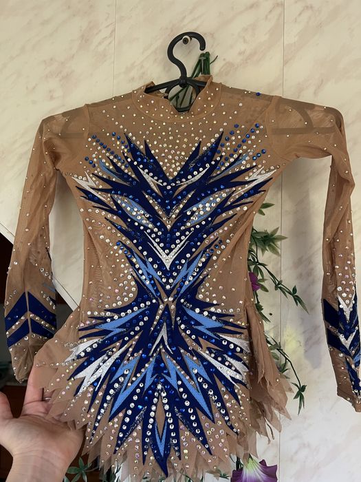 Костюм для выступления на гимнастике