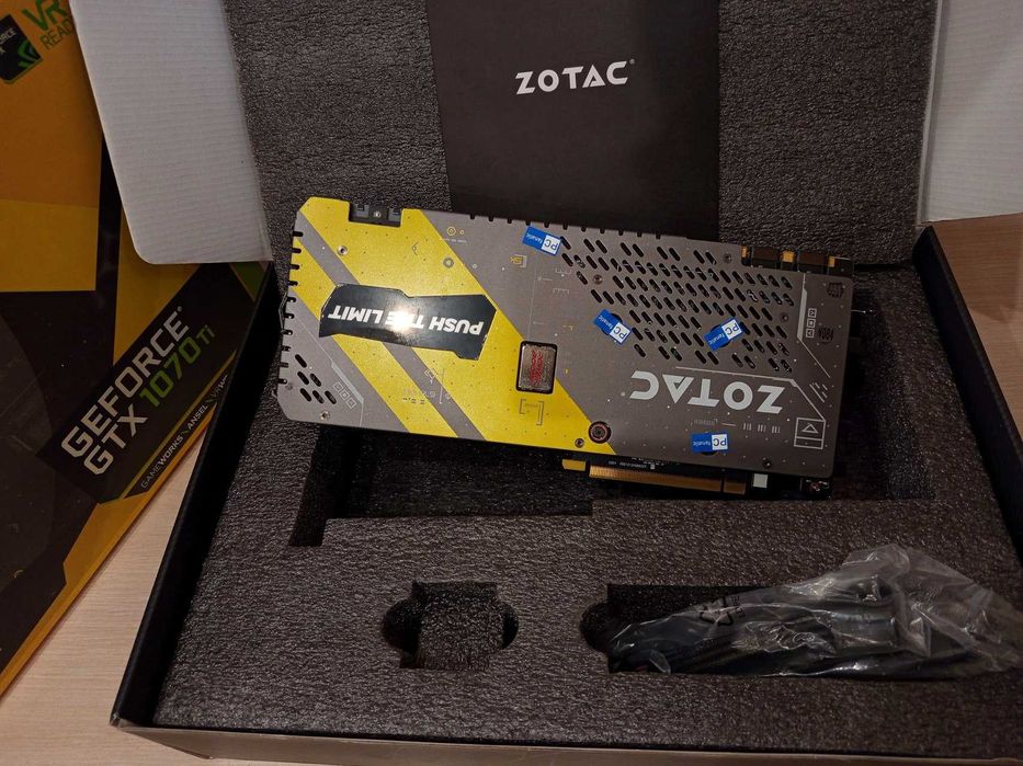 Відеокарта Zotac GeForce GTX 1070 Ti AMP Extreme Гарантія 1 місяць
