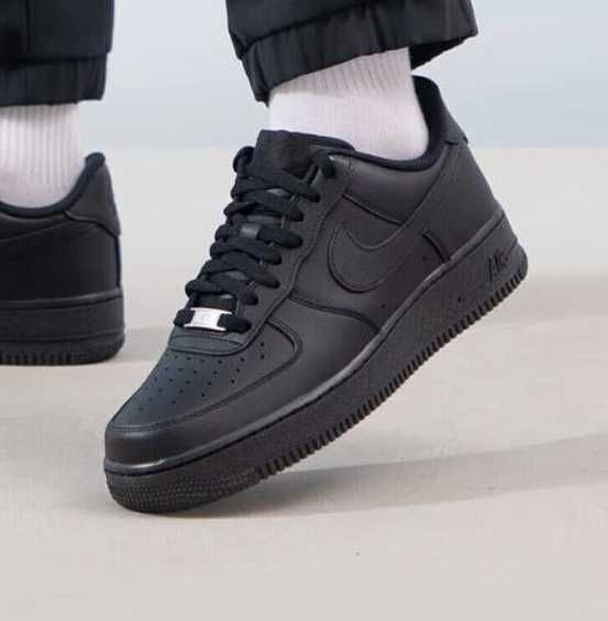 Buty Nike Air Force One, nowe, czarne, rozmiar37.5
