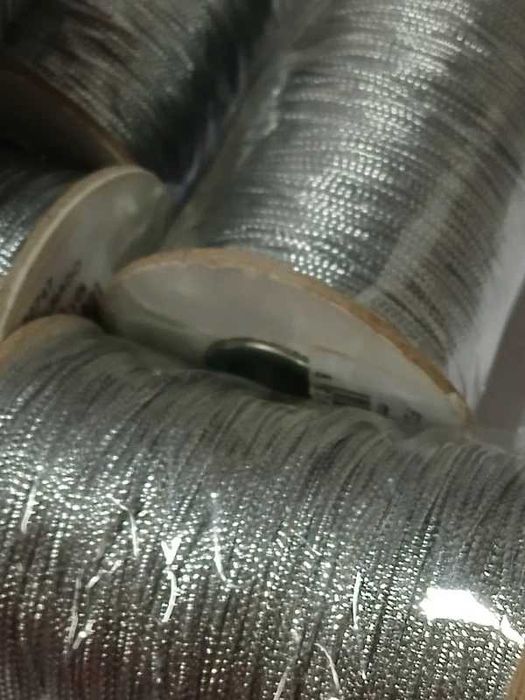 Rolo de Cordão para embrulho metalizado prateado (180m)