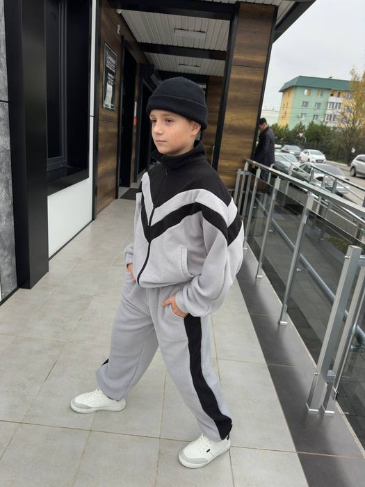 Флисовый спортивный костюм для мальчиков 146-152,158-164 р.