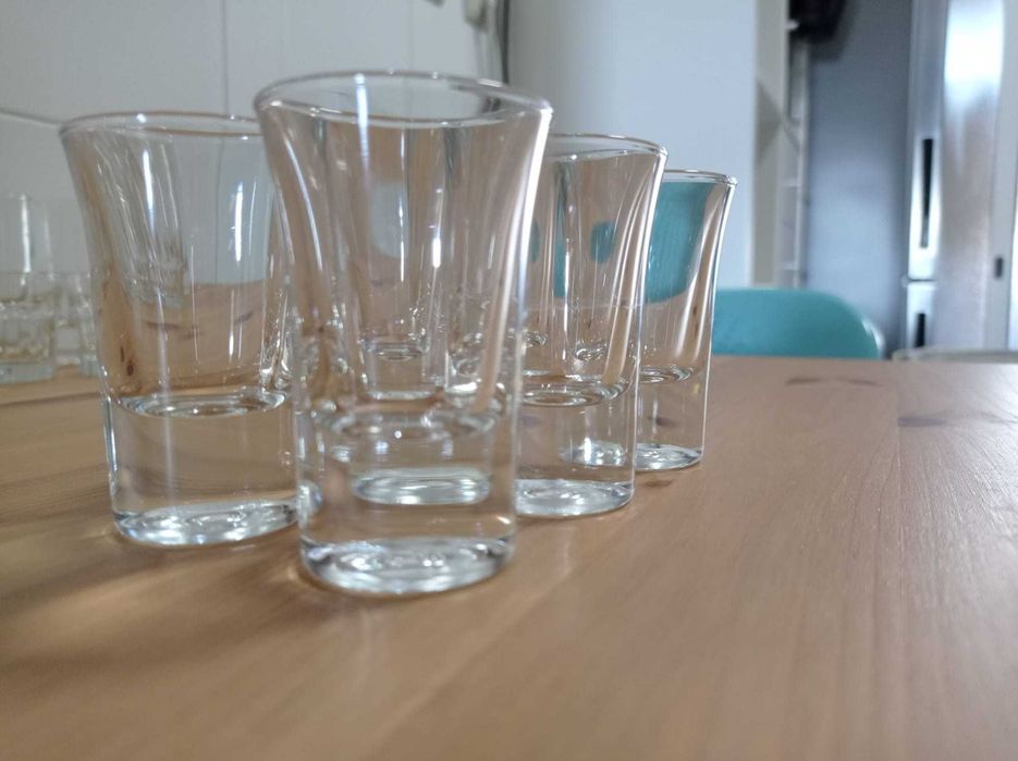 Copos shot lisos446938924398028800