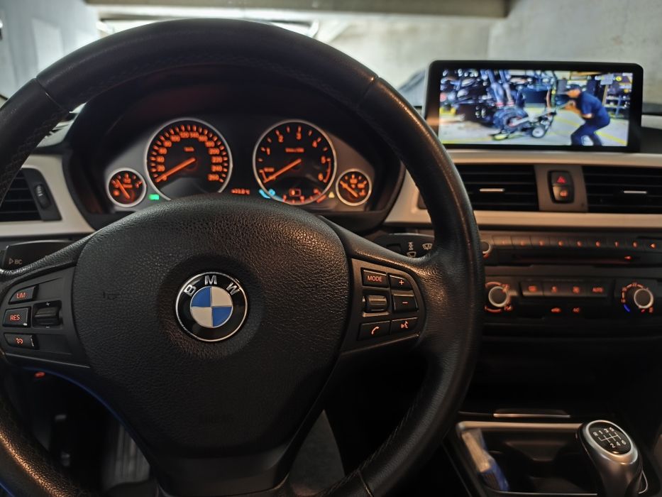 BMW 318d touring F31