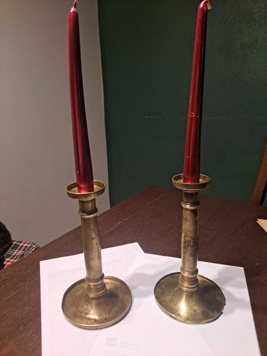 Komplet dwóch starych mosiężnych lichtarzy, świeczników.