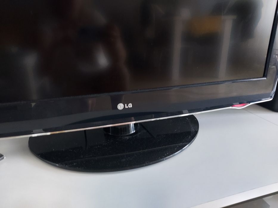 Telewizor LG 42 całe  hdmi + dekoder
