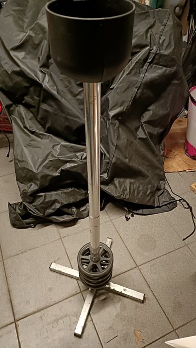 Estante vertical para pneus