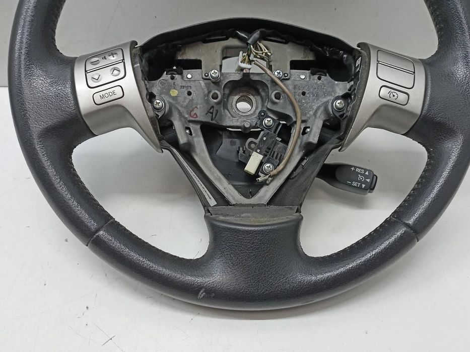 VOLANTE TOYOTA AURIS 2008