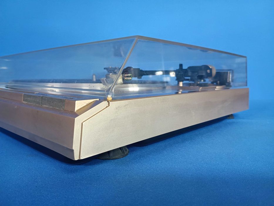 gira-discos MARANTZ TT 221