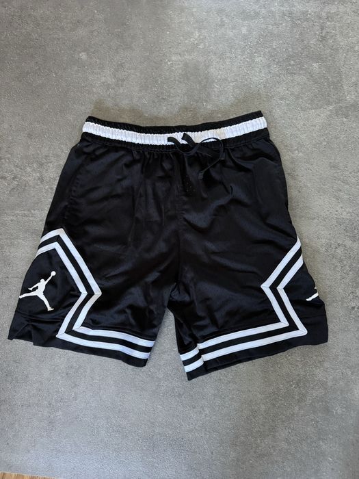 Nowe sportowe spodenki Jordan