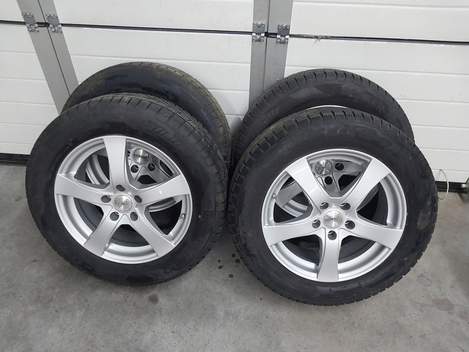 Opony zimowe z felgami