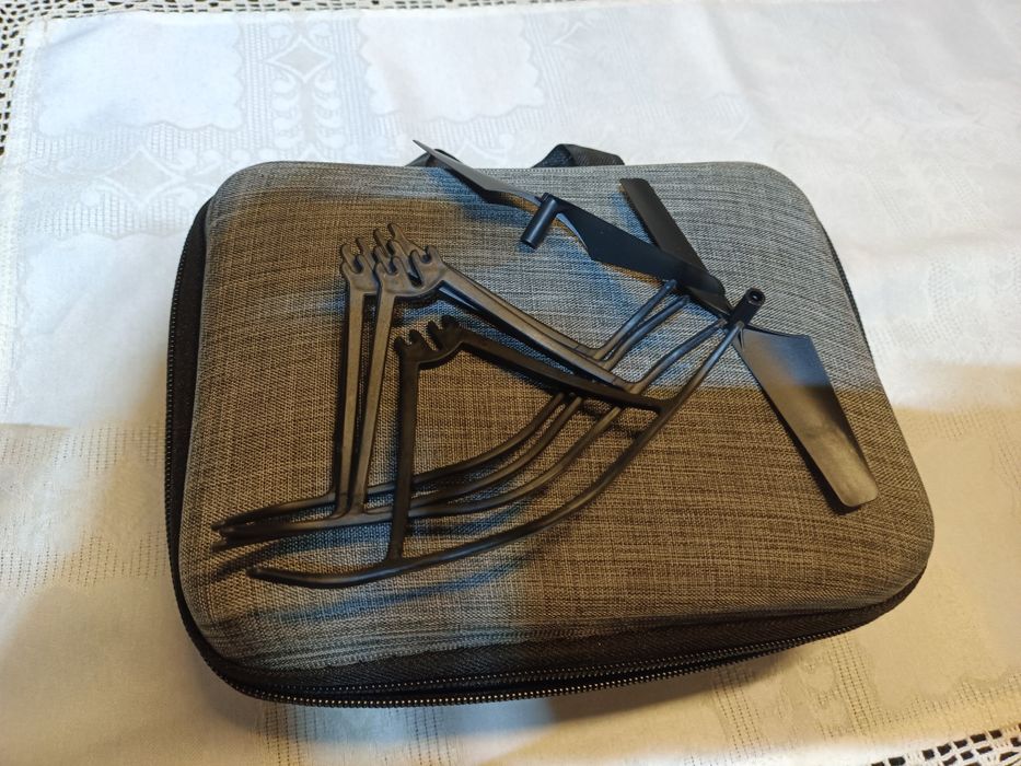 Drone rigorosamente novo.64861596581633122