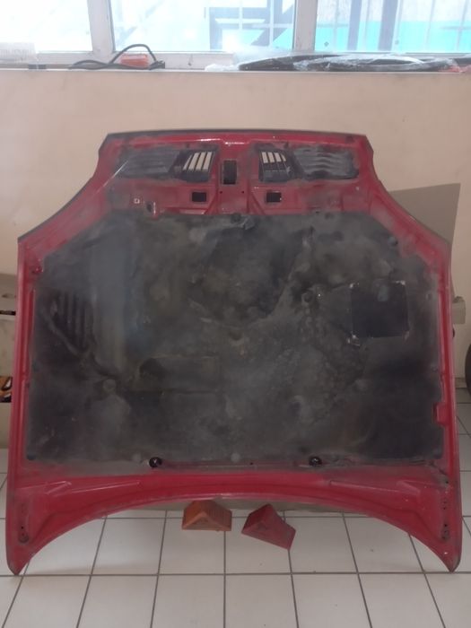 Капот Ланос б/у в хорошем состоянии.