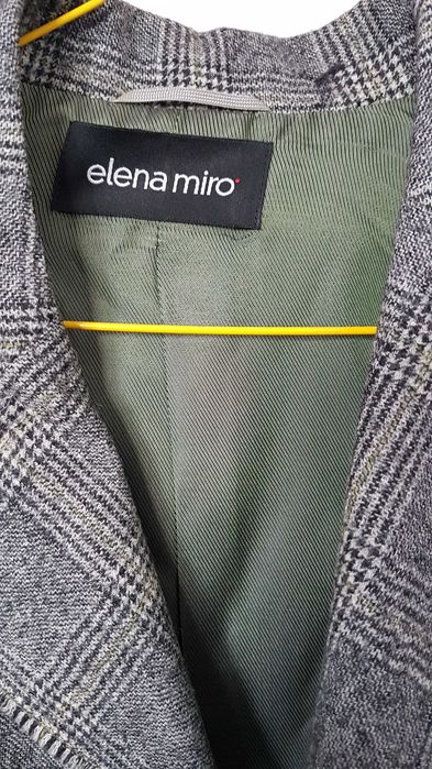 Casaco de lã da Elena Miró