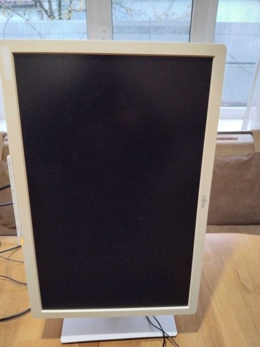 Монитор Fujitsu -Siemens B22w-7 LED