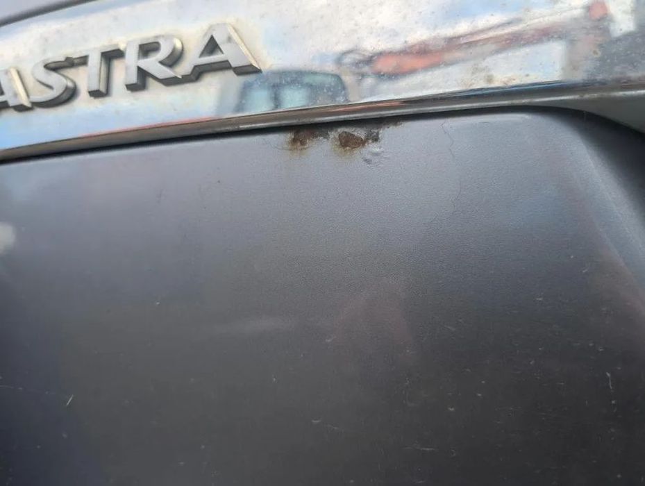 klapa bagażnika opel astra h iii kombi z163