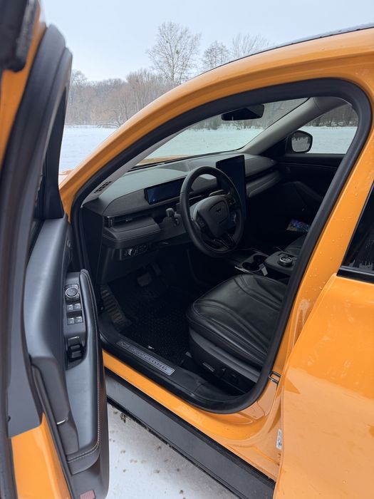 2022Ford Mustang Mach-E Premium