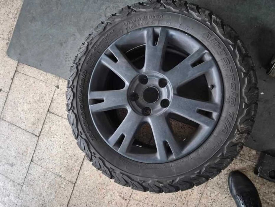 Pneus bf 255/ 55 r18 e jantes