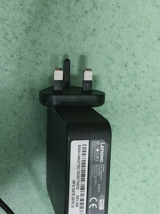 Vendo Lenovo V15-iil . I5 8gb 256 SSD 82c500