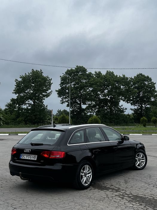 Audi A4B8 2.0d 2010р