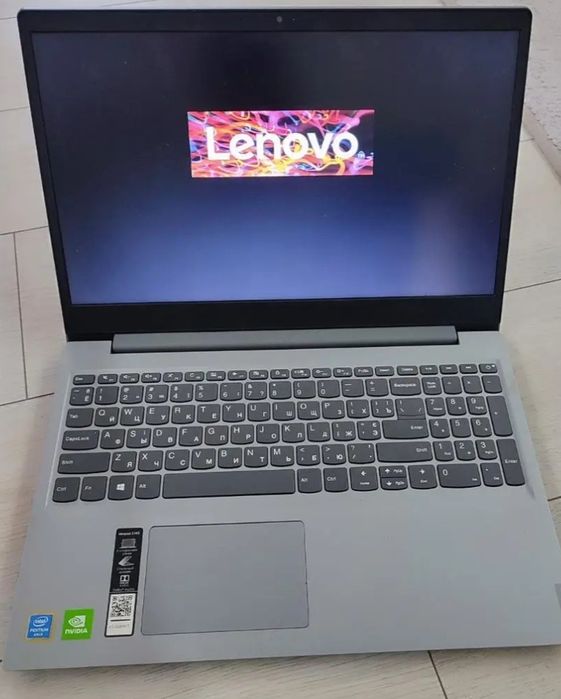 Lenovo/i3-7020U/20GB/MX110 2G/SSD 512GBB