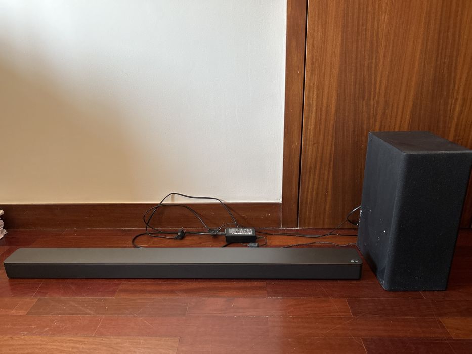 Soundbar LG SK6F.DWEULLJ (2.1 - 360 W - Subwoofer Sem Fios)