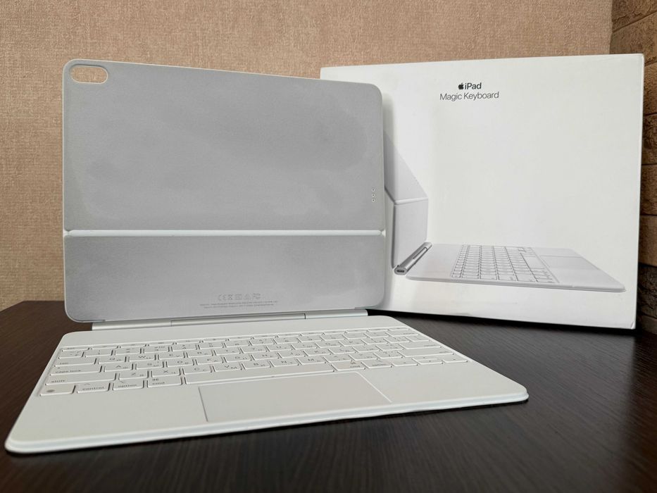 Magic Keyboard для iPad Air 13" / Pro 12.9" White (Модель A3340)