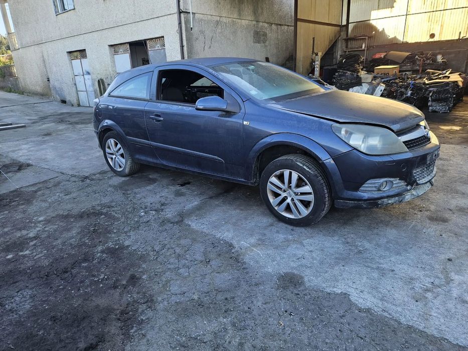 Opel Astra H para peças