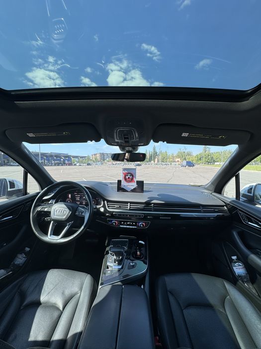 Audi Q7 3.0TFSI QUATTRO 2017 год