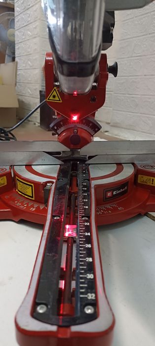 Торцовочная пила с протяжкой Einhell TC-SM 2131/1 из Германии.