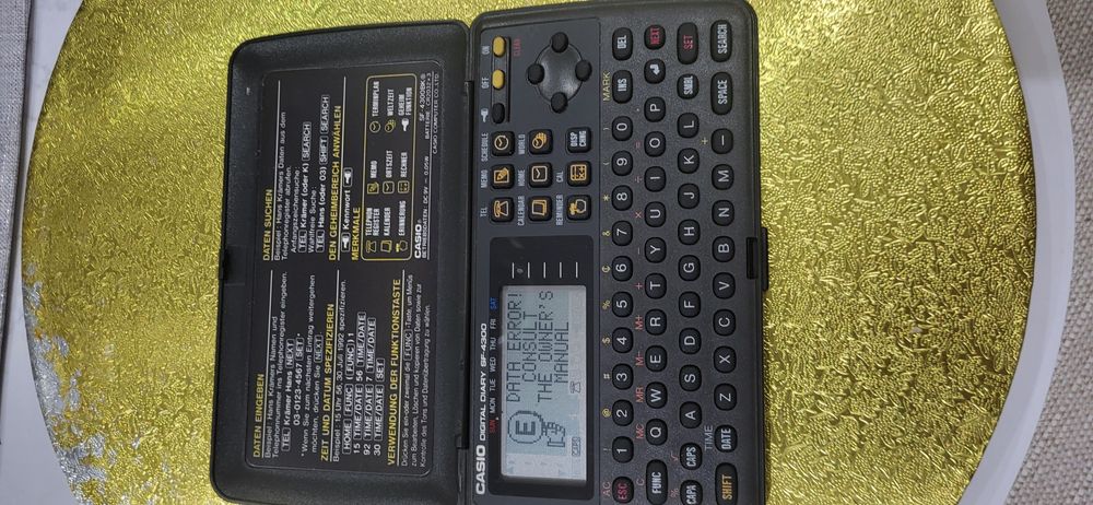 Casio Digital Diary SF-4300. Retro lata 90
Jest to elektroniczny organ