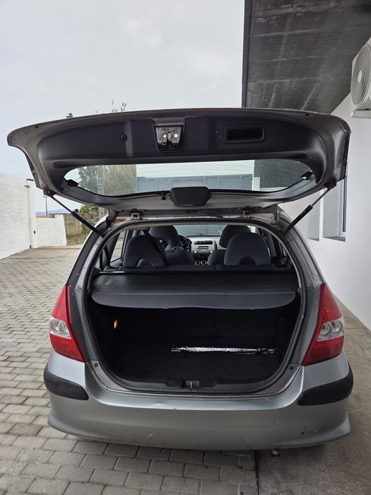 Honda jazz 2005 com 179.000km