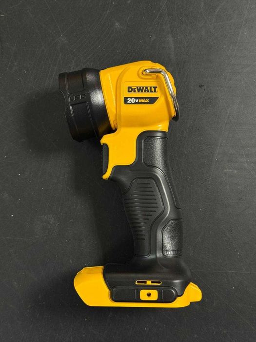 Акумуляторний ліхтар DEWALT DCL040