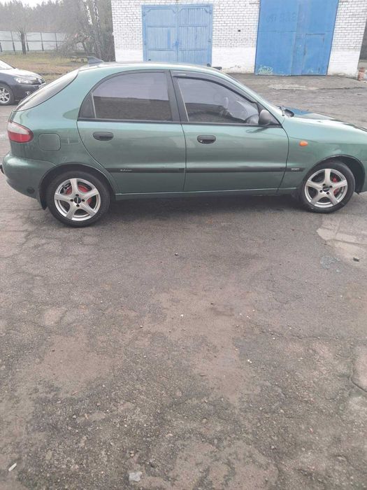 Deo Lanos Хетчбек 2009 рік.  1.5 Газ-бензин.