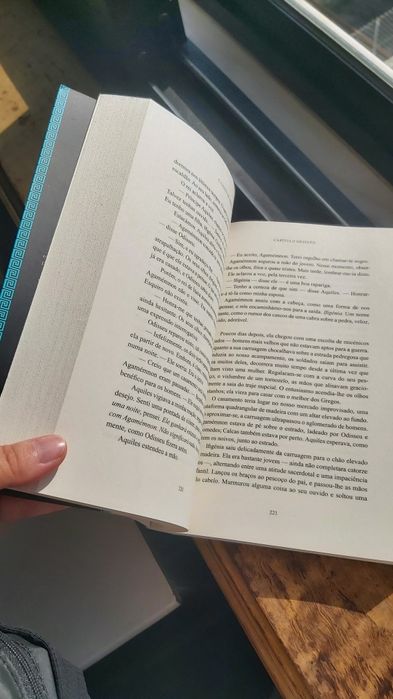 O Canto de Aquiles - Madeline Miller (bom estado)