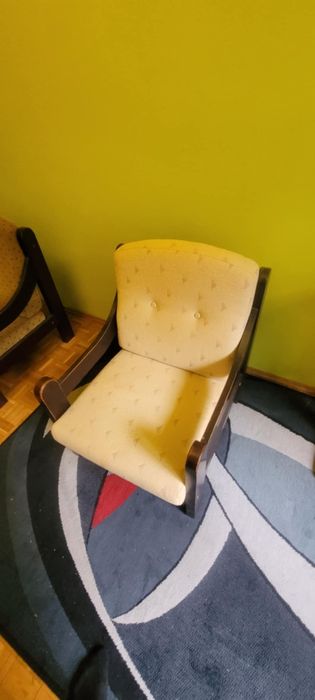 Fotele drewniane retro