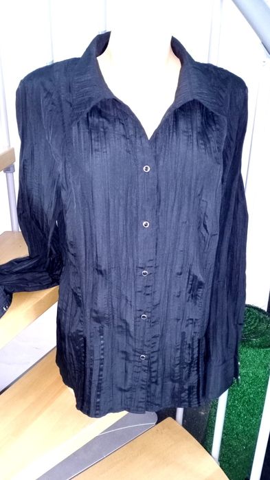 Koszula damska czarna marszczona długi rękaw połysk