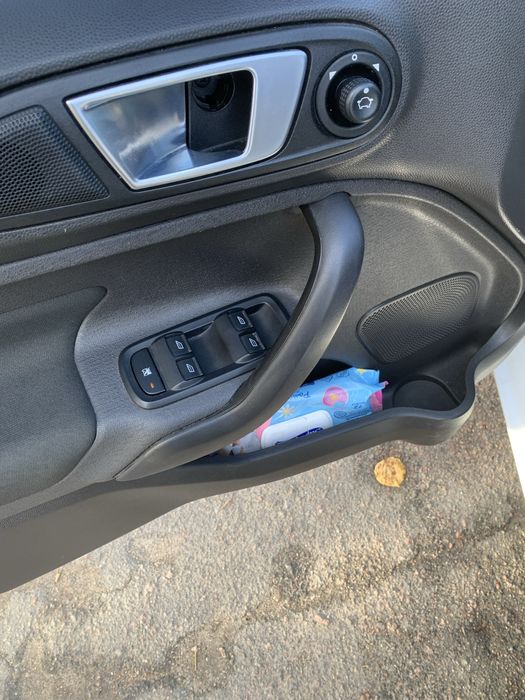 Форд фиеста 2015 газ бензин срочно .Торг !!!