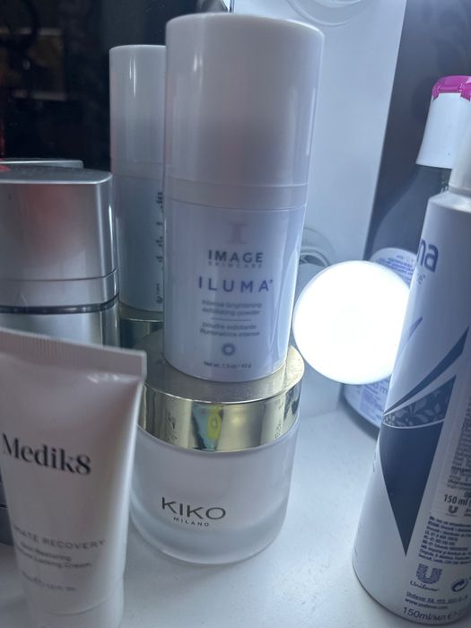 Iluma Intense Brightening Exfoliating Powder энзимная пудра эксфолиант