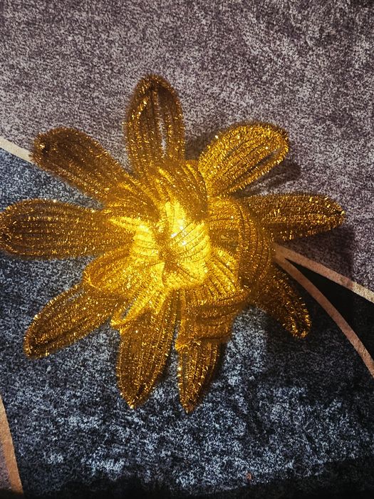 Złota lampa lotus Handmade