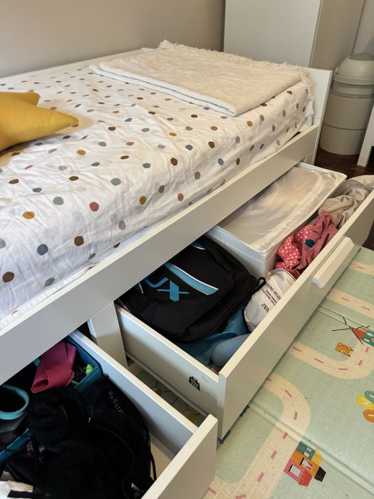 Cama brimnes ikea c/colchoes