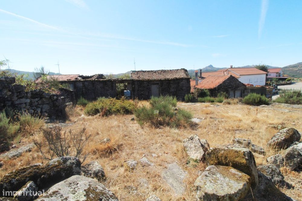 Moradia p/ reconstrução – Oliveira de Frades — Arca E Varzielas, Viseu