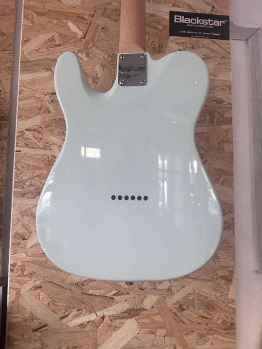 Guitarra elétrica Larry Carlton