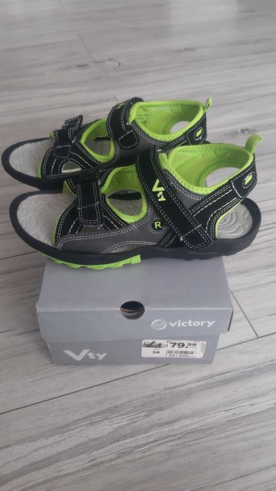Sandaly rozmiar 34 Victory