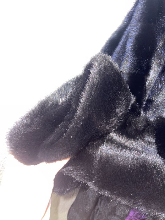 Норкова шубка розмір м в гарному стані продам