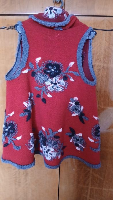 Женский текстури жилет