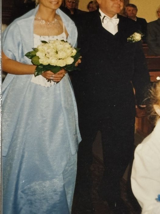 Sukienka długa niebiesko-biała