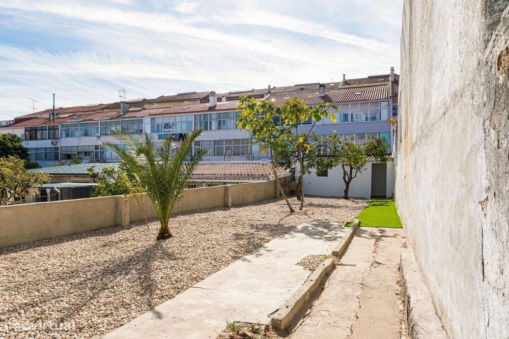 Apartamento T2 remodelado com Jardim Privativo Arrendamento - Laranjei
